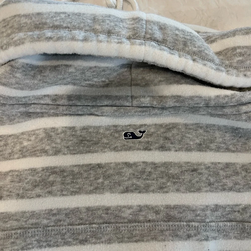 Ladies size small oversized sweatshirt by vineyard vines - Picture 5 of 5